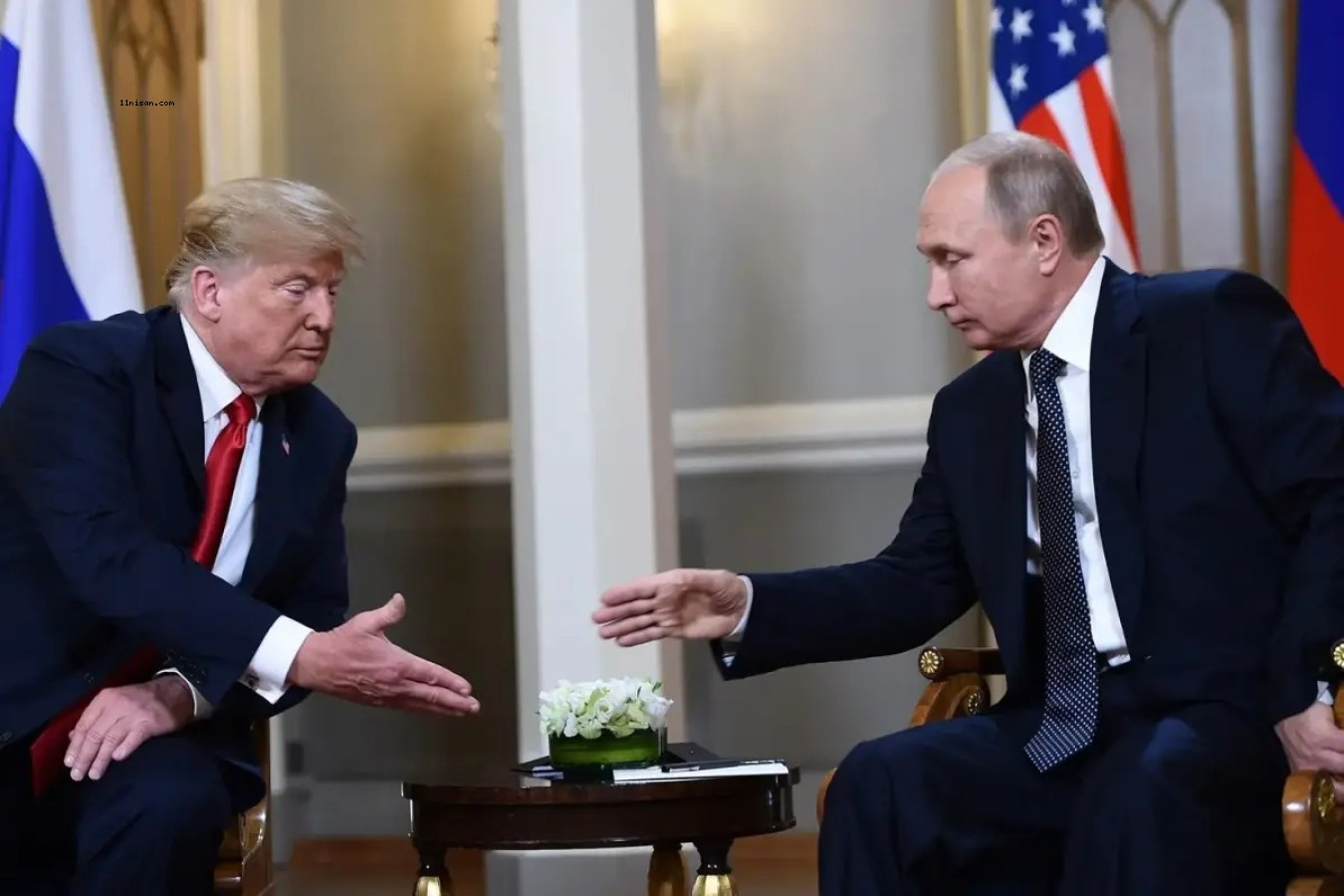 TRUMP'TAN GÖRÜŞME ÖNCESİ PUTİN'E GÖZDAĞI;