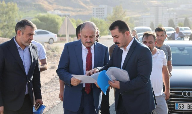 BAŞKAN GÜLPINAR DİREKSİYONA GEÇTİ, ŞEHİR HASTANESİ YOLUNDA KALİTEYİ TEST ETTİ