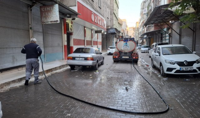 Geceyi Gündüze Katan Temizlik Ekibi, Eyyübiye’yi Baştan Aşağı Temizliyor