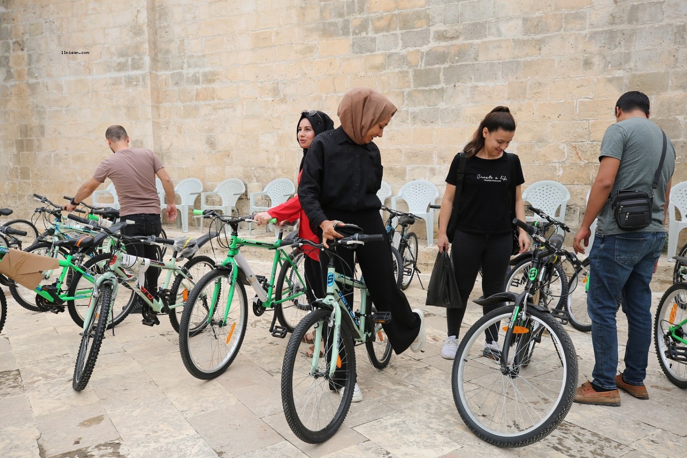Eyyübiye Belediyesi bisiklet hediyelerini dağıtmaya başladı;