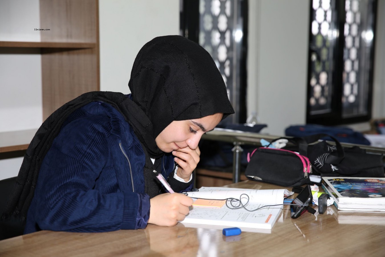 Gençler sınavlara Karaköprü okuma evlerinde hazırlanıyor