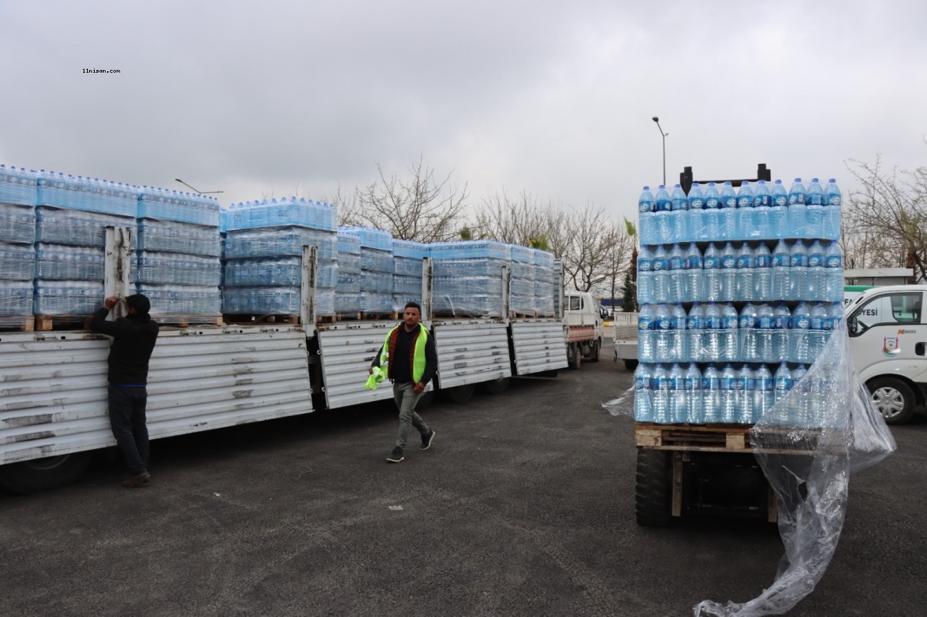 Büyükşehir Belediyesinden vatandaşlara hazır su dağıtımı başladı;
