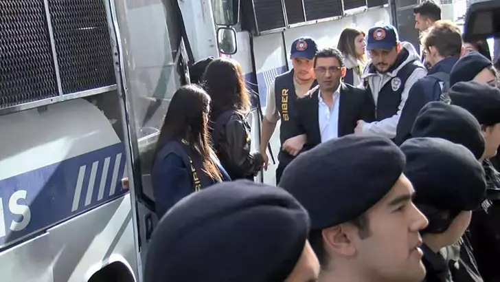 İstanbul'da yasa dışı bahis operasyonu; Erkan Kork'un da aralarında bulunduğu 29 şüphelinin ifadesi alınmaya başlandı;