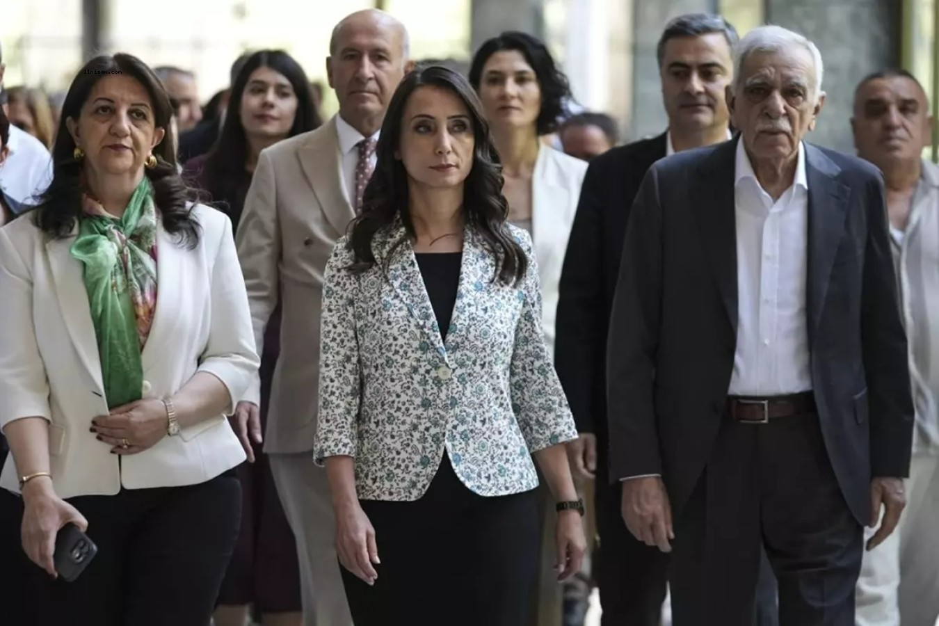 DEM PARTİ'NİN İSMİ DEĞİŞEBİLİR! İŞTE MASADAKİ EN GÜÇLÜ ÖNERİ;