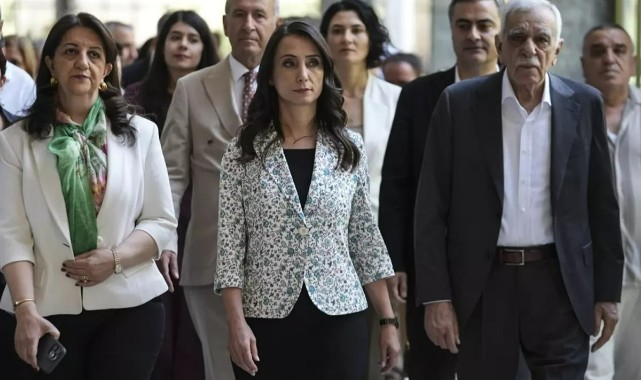DEM PARTİ'NİN İSMİ DEĞİŞEBİLİR! İŞTE MASADAKİ EN GÜÇLÜ ÖNERİ