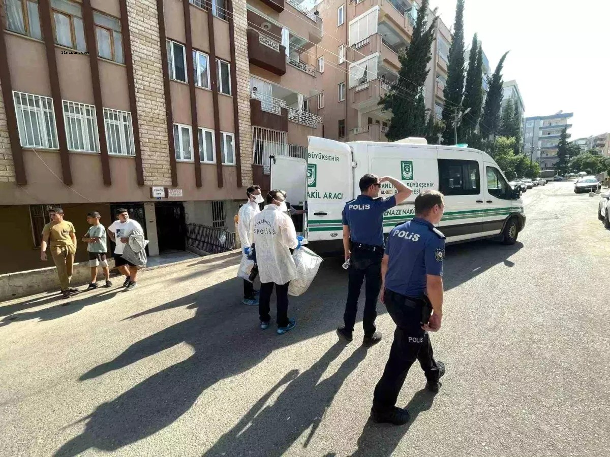 HALİLİYE'DE YANLIZ YAŞAYAN GENÇ EVDE ÖLÜ BULUNDU;