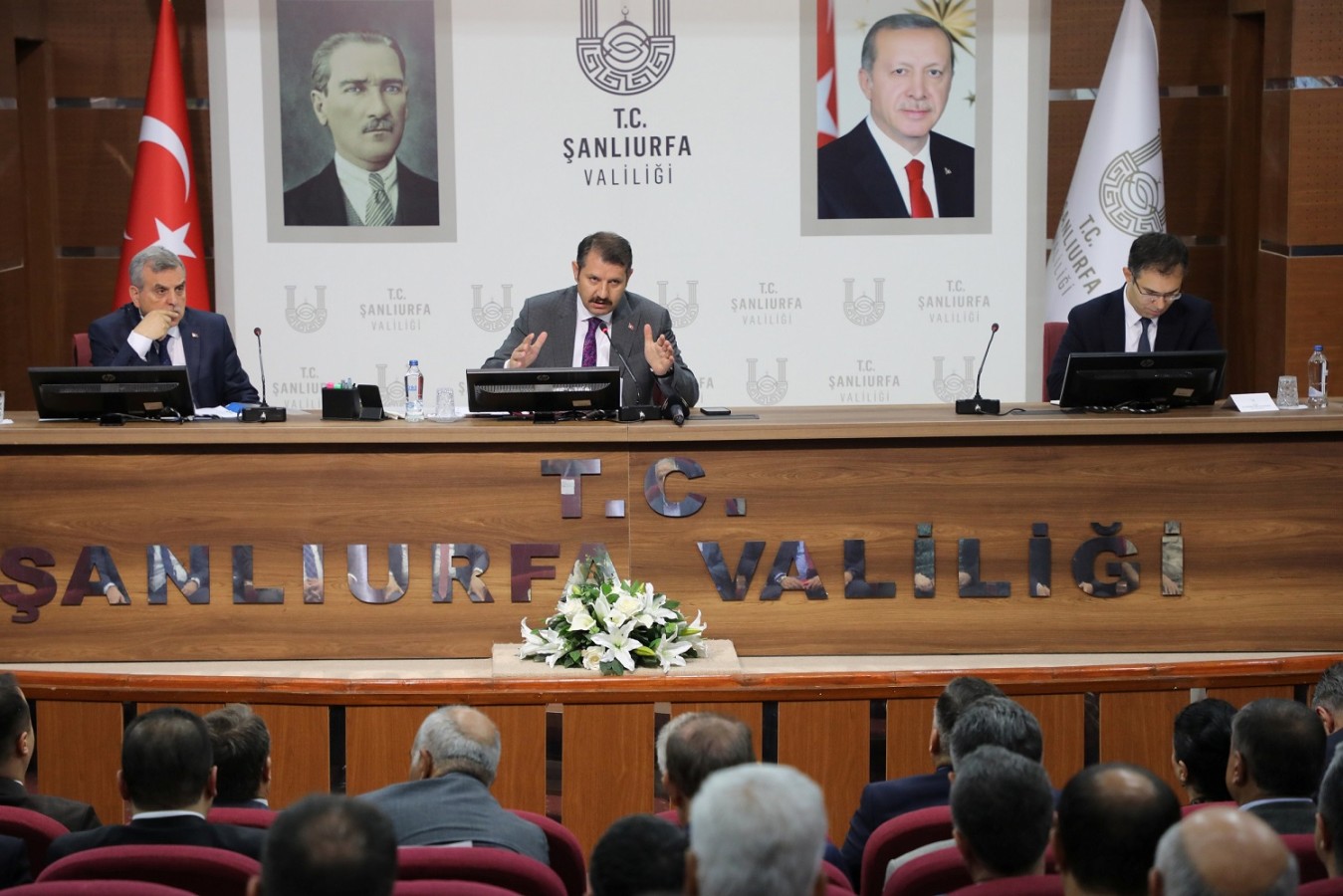 Urfa’da valilikte koordinasyon toplantısı;