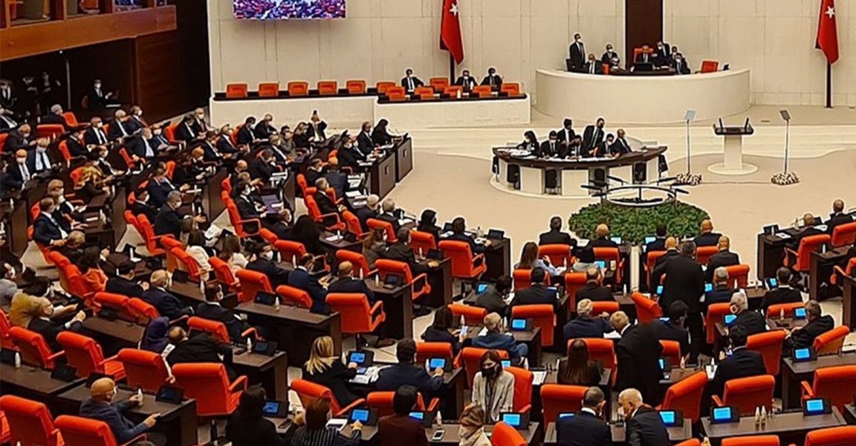CHP üç maddelik başörtüsü teklifini Meclis’e sundu;