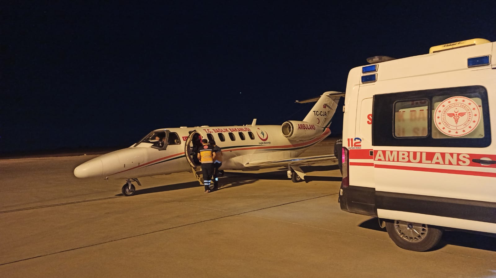 Ambulans uçak Urfa’dan kalp nakli için havalandı;