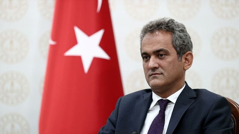 Bakan Özer: Eğitimde dijitalleşme hamleleri başlattık;