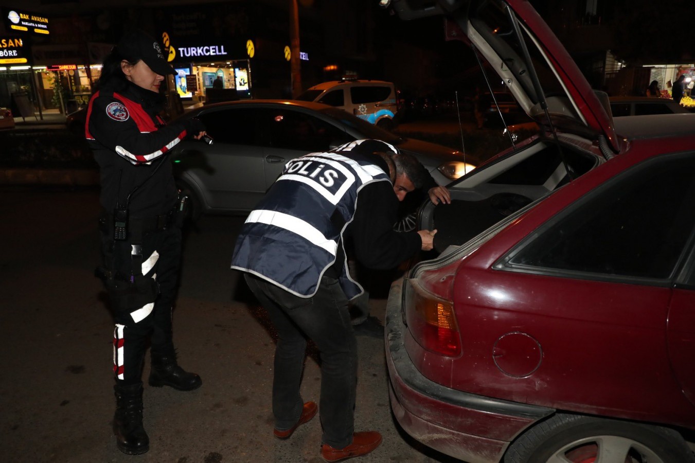 Urfa’da “yılbaşı huzur ve güven” uygulaması yapıldı;