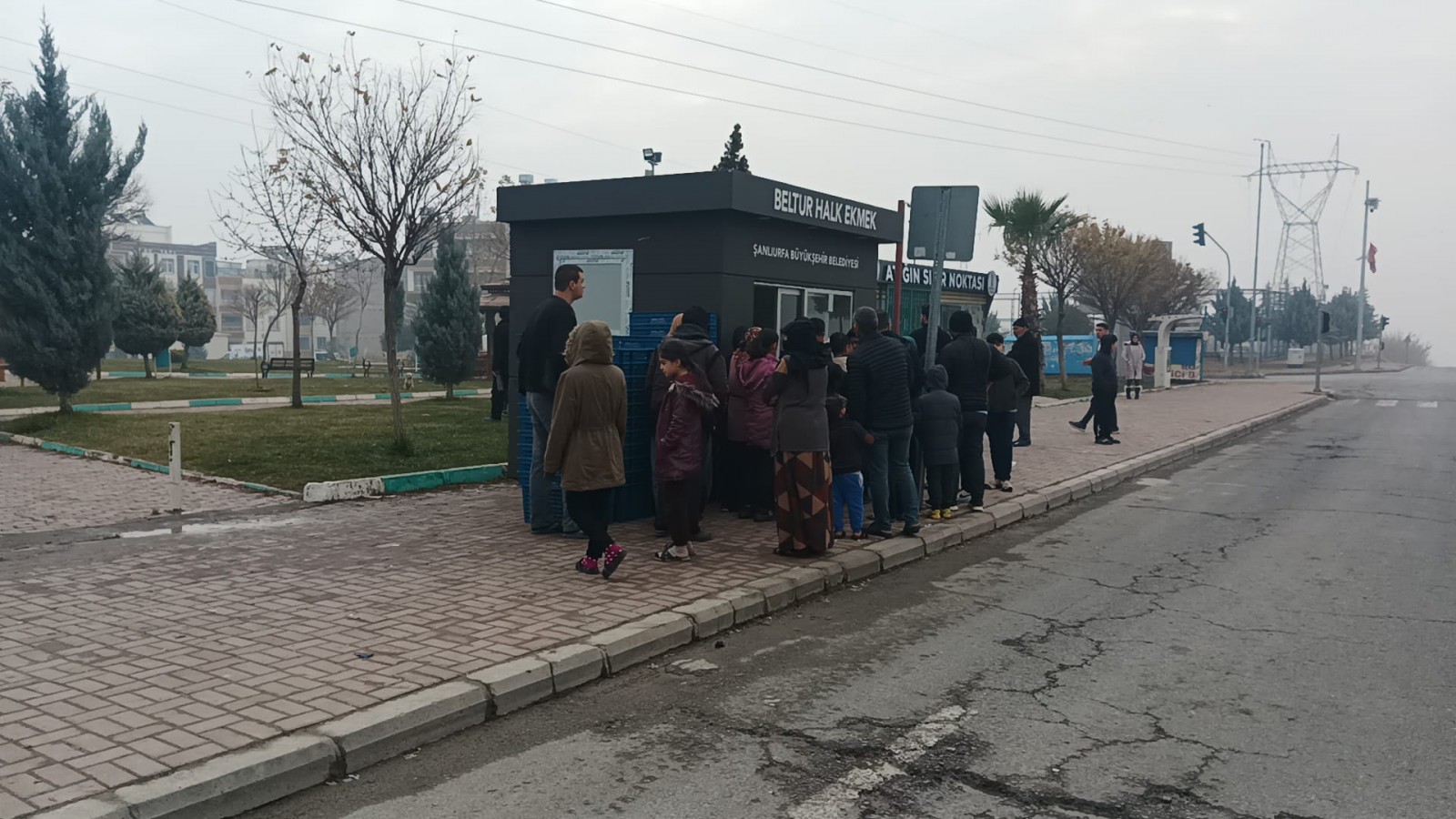 Urfa'da halkın ekmeğe ihtiyacı çok!;