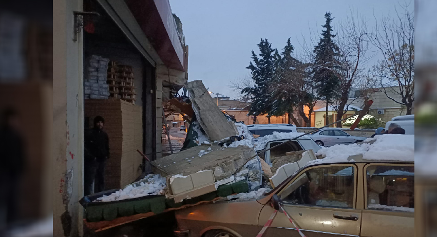 Urfa'da sündürme çöktü, araçlar altında kaldı!;