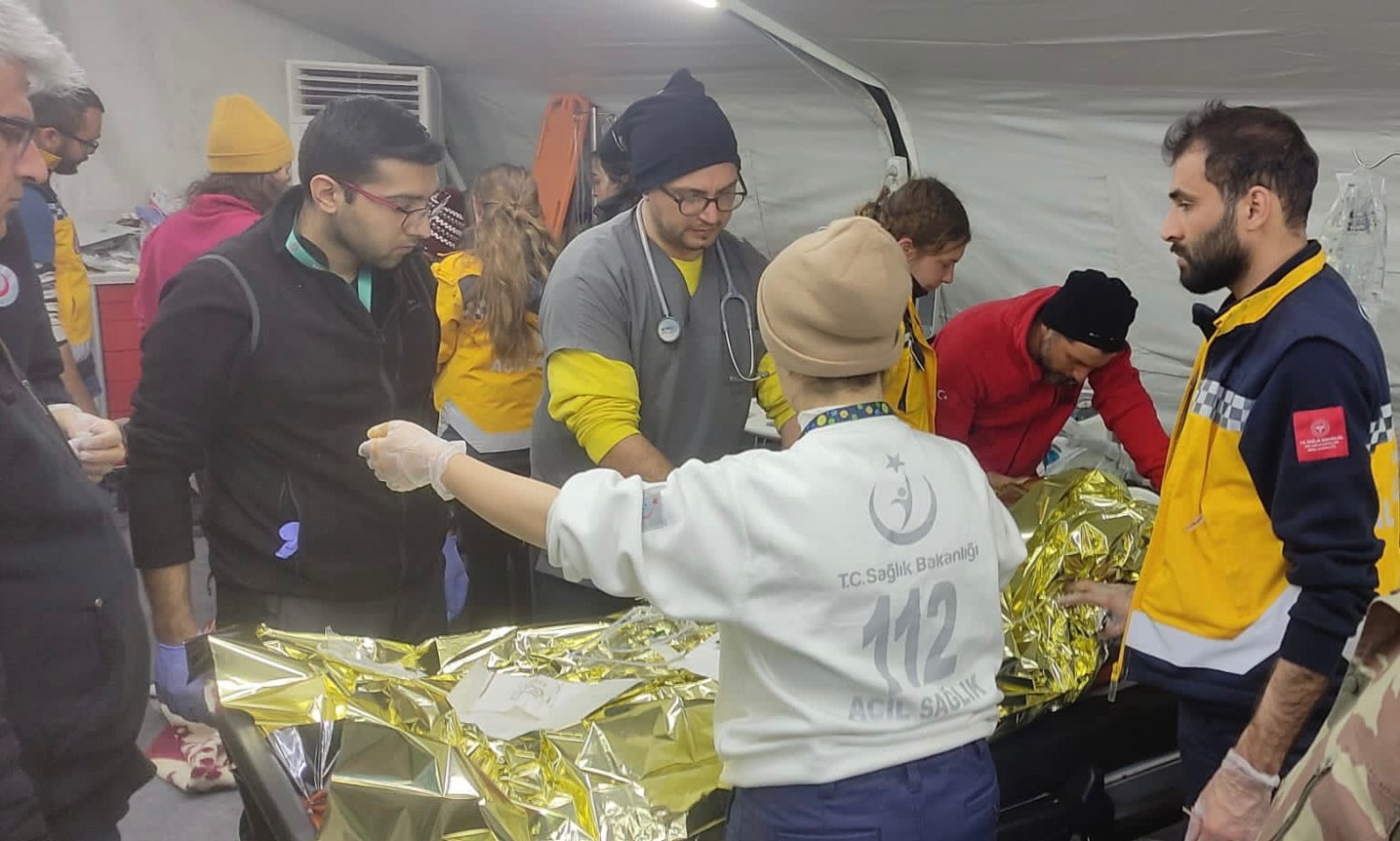 Hatay'da depremin 261. saatinde iki mucize kurtuluş;