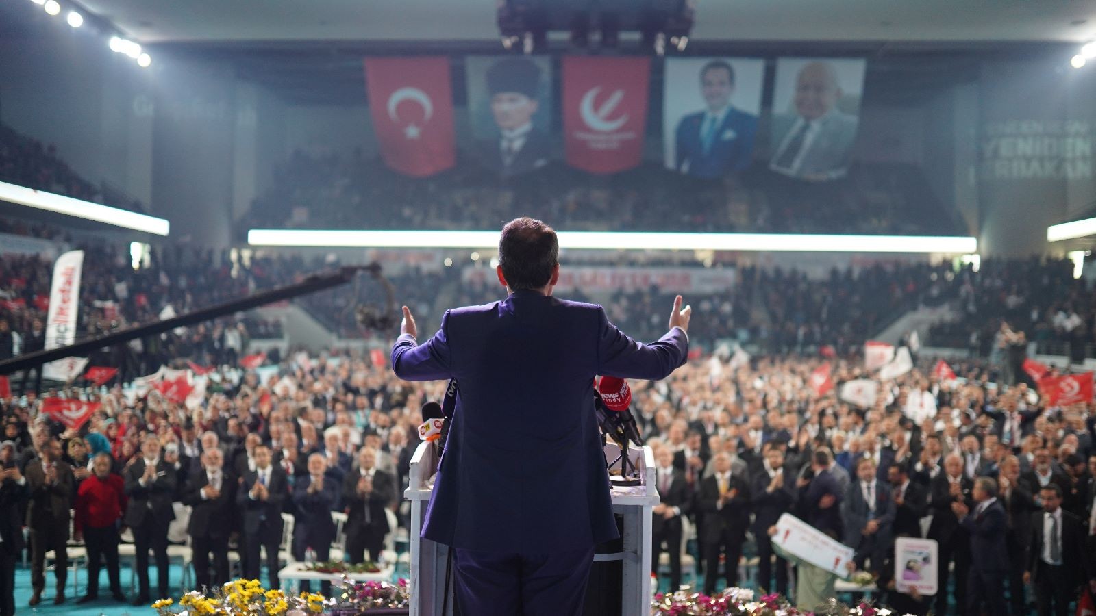 Yeniden Refah Partisi milletvekili adaylığı için depremzedelerden ücret almayacak;