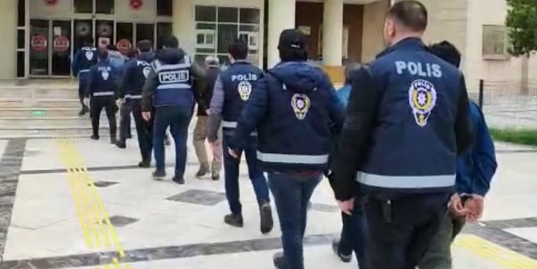 Şanlıurfa’da eş zamanlı operasyon! 5 tutuklama;