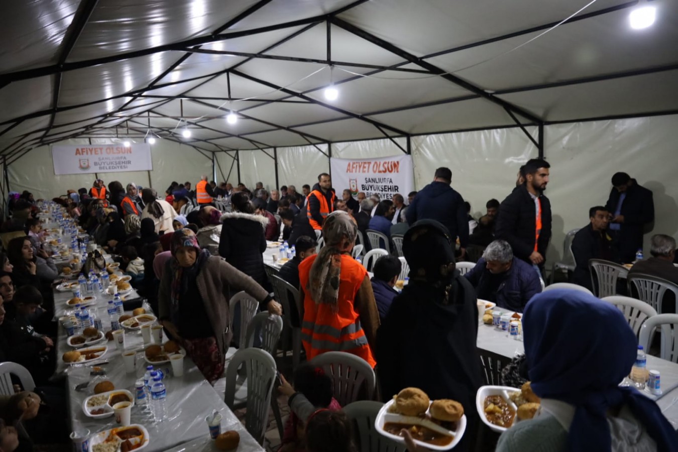 Başkan Beyazgül, Bozova’da vatandaşlarla iftar yaptı;