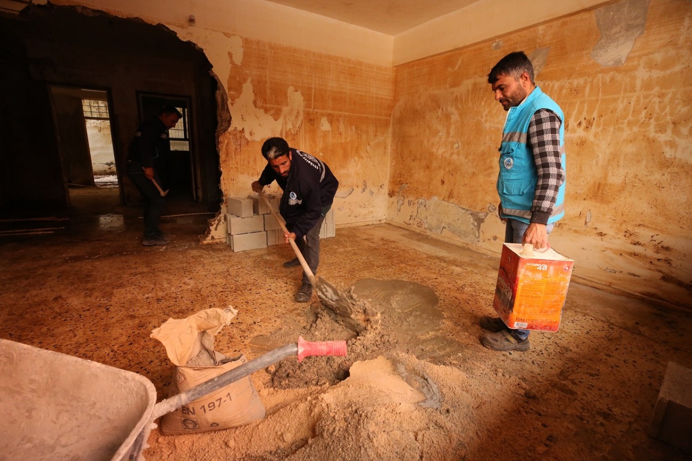 Eyyübiye’de selden etkilenen evler onarılıyor;