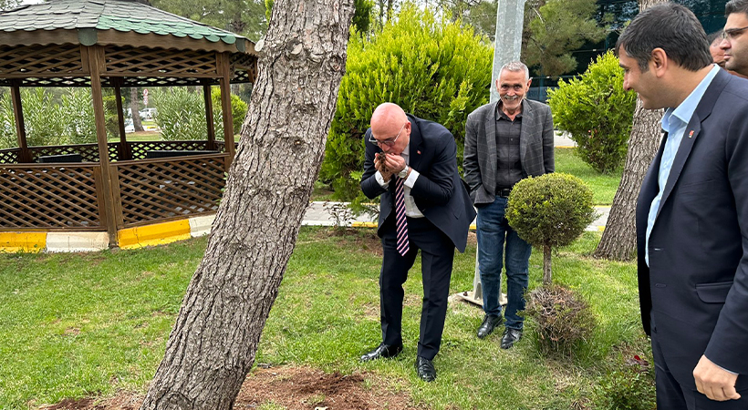 Şanlıurfa’ya ayak basınca toprağı öptü;