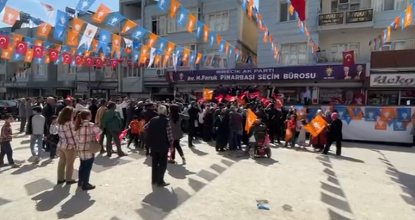 AK Parti'nin Birecik'teki seçim bürosunun açılışına katılım az oldu;