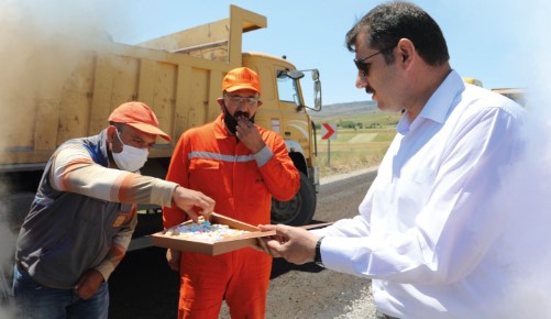 Vali Ayhan: Devletimiz işçilerin hakları için önemli adımlar atıyor;