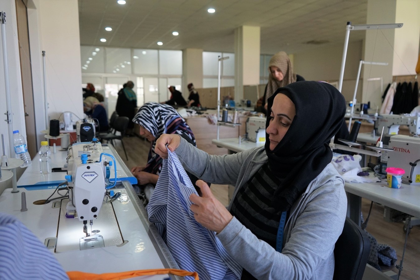 Karaköprü’de kadınlar KARAMEK kurslarında meslek öğreniyor;