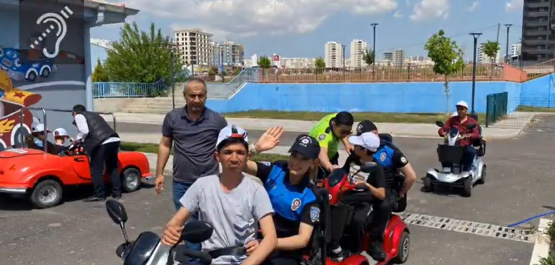 Urfa polisinden engellilere özel etkinlik;