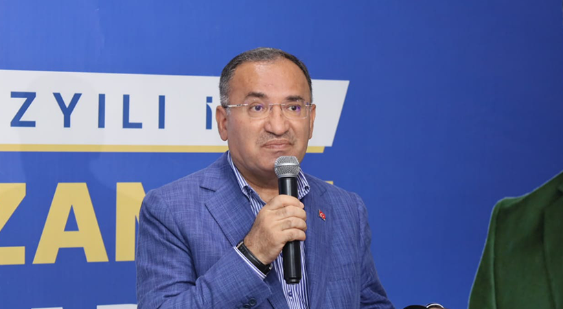 Bakan Bozdağ İnce'nin istifasını "kumpas" olarak değerlendirdi;