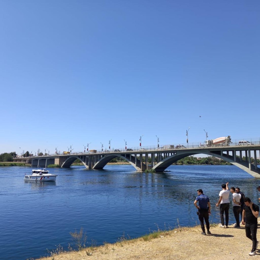 Birecik’te serinlemek için Fırat Nehri'ne giren çocuk boğuldu;