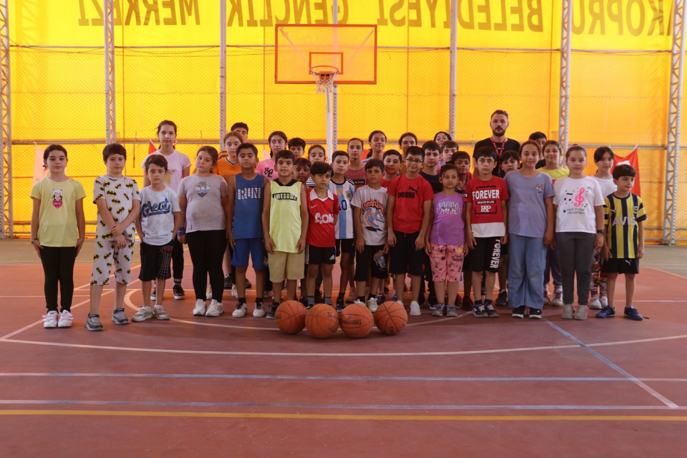 Karaköprü'de spor kursları çocukların uğrak yeri oldu;