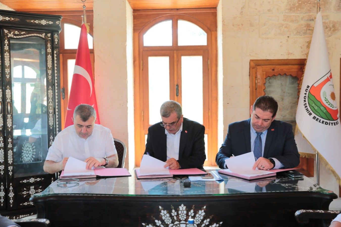 Büyükşehir ile Danimarka Mülteci Konseyi arasında iş birliği protokolü imzalandı;