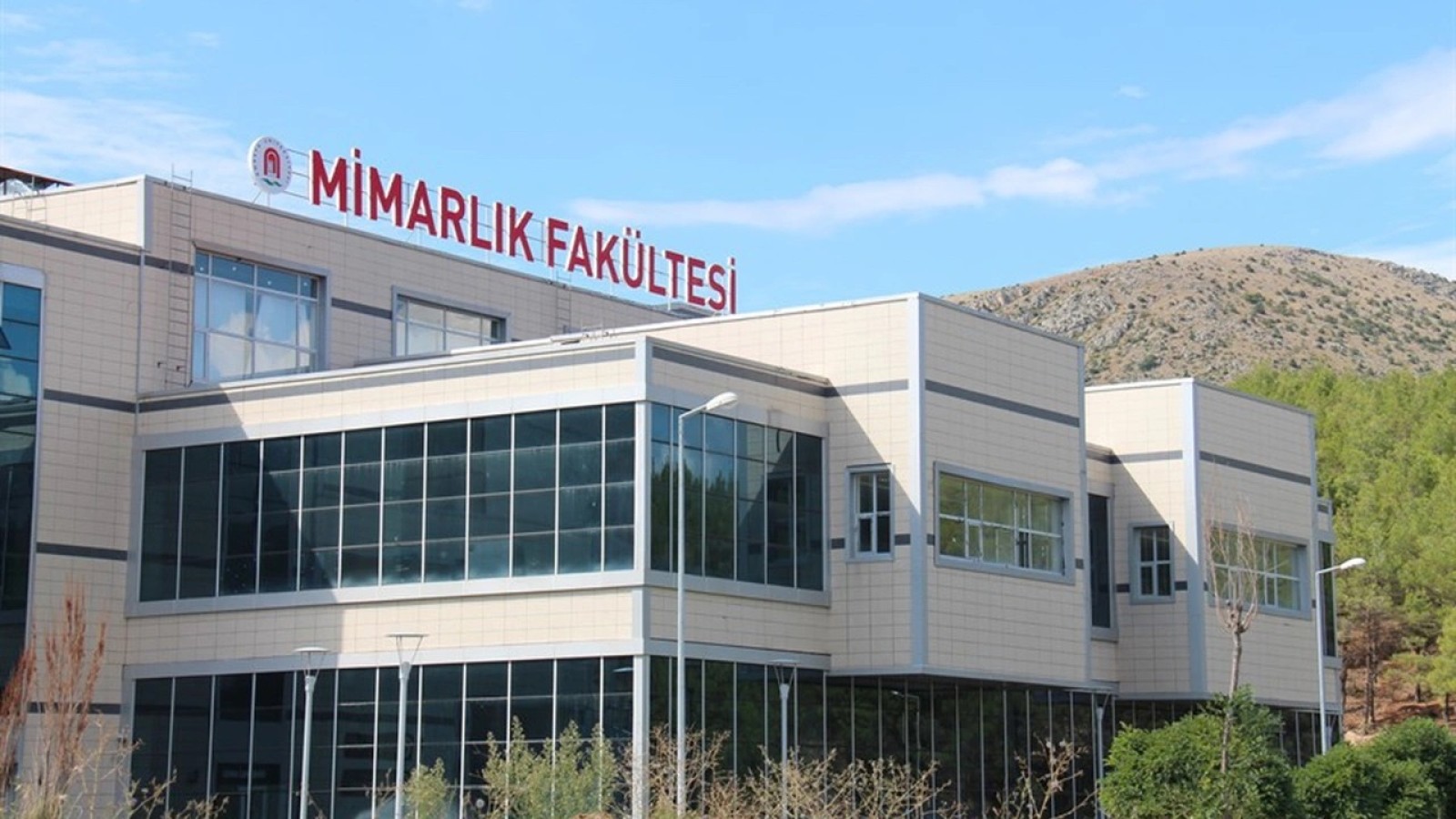 Türkiye'nin en iyi mimarlık fakülteleri belli oldu! Harran Üniversitesi listede yok;