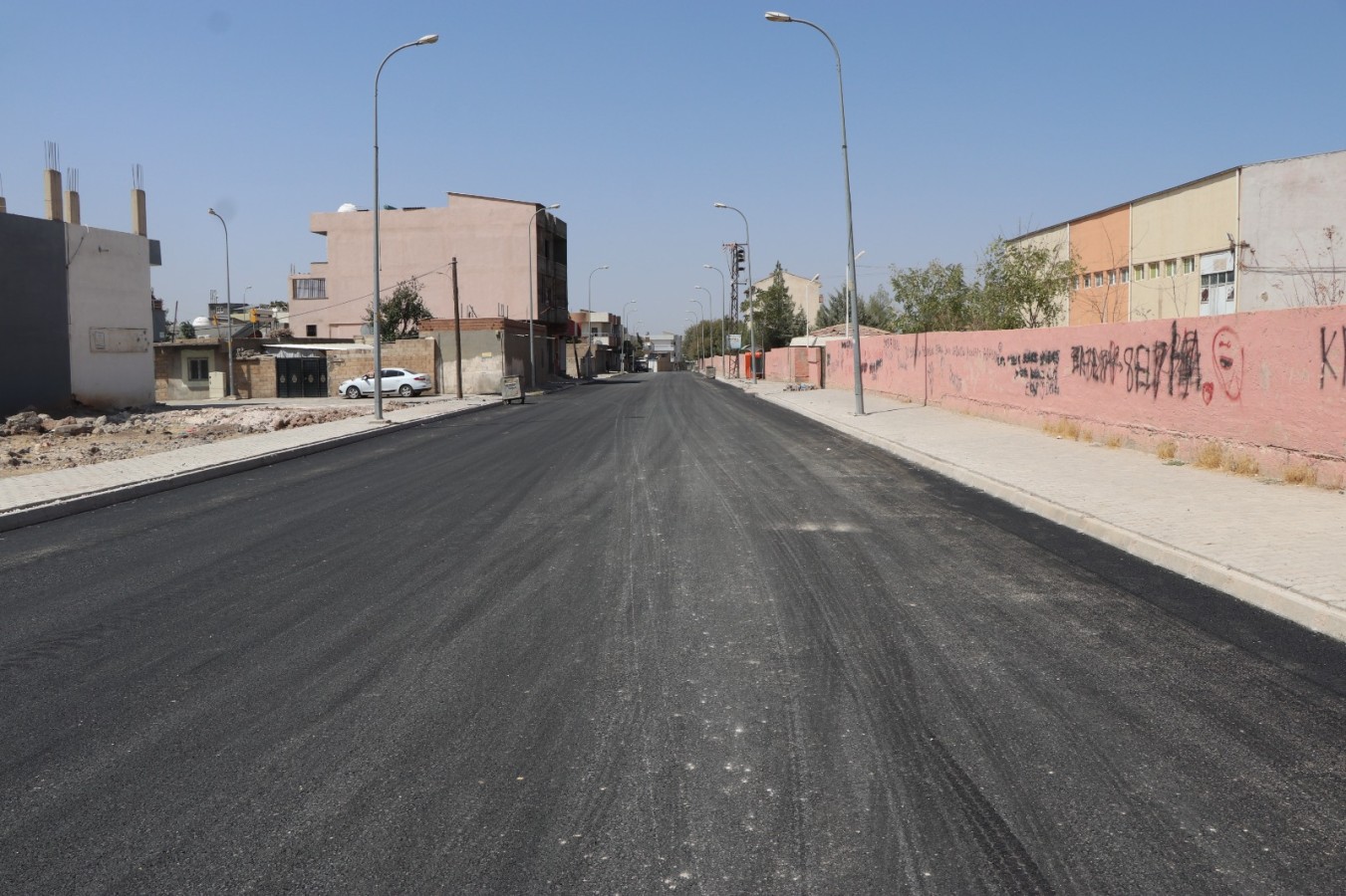 Viranşehir’de asfalt seferberliği başladı;