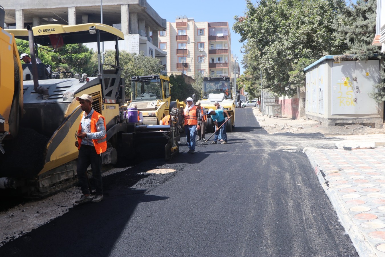 Viranşehir’de asfalt çalışması;