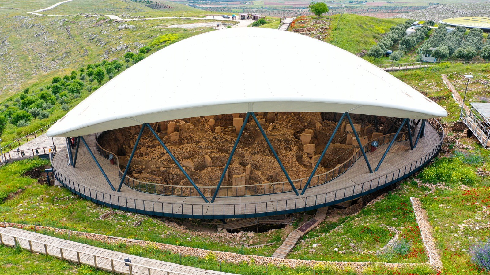 Göbeklitepe’ye beton iddialarına kazı başkanlığından yanıt;