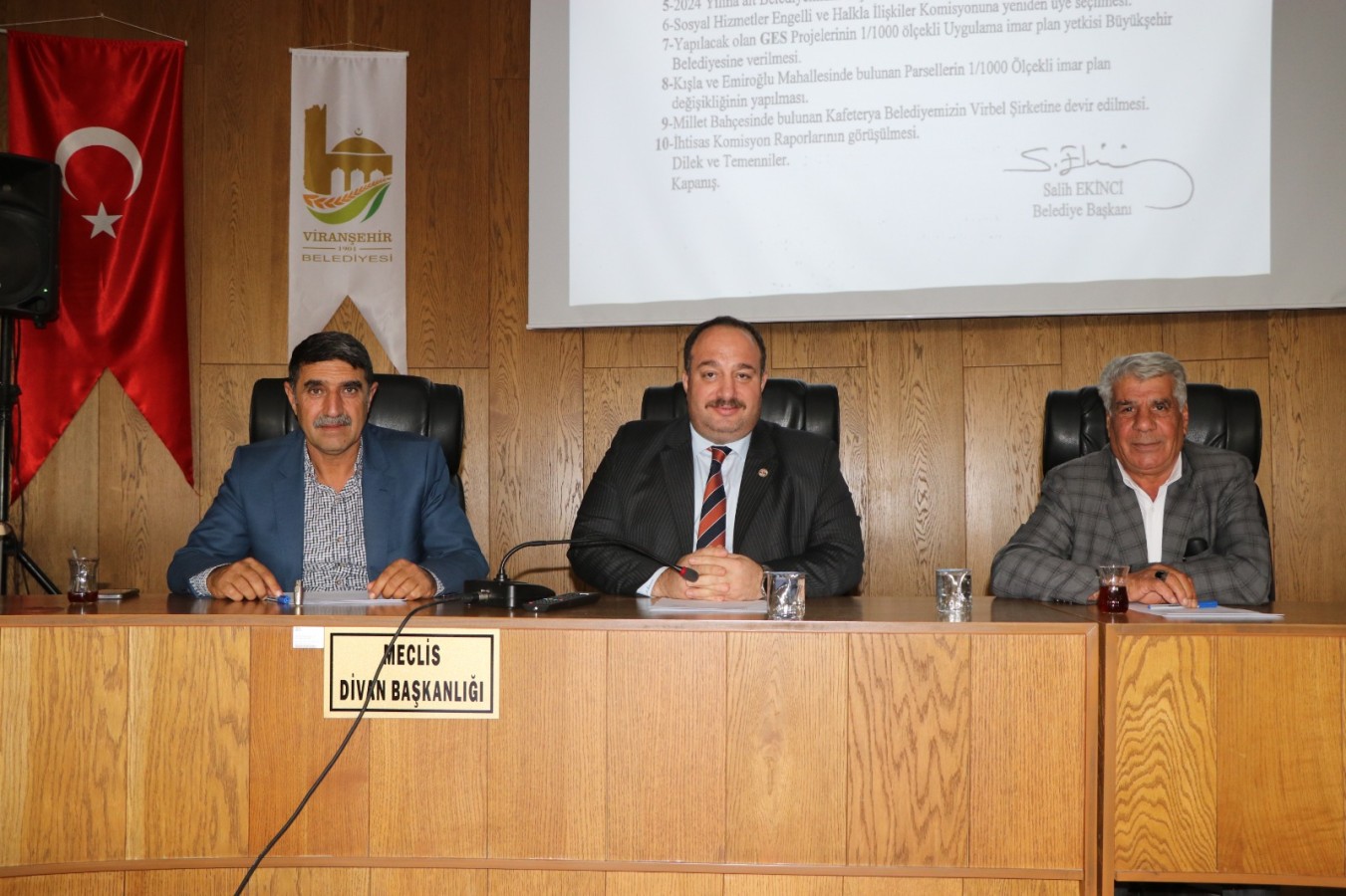 Viranşehir Belediyesi ekim ayı meclis toplantısı yapıldı;