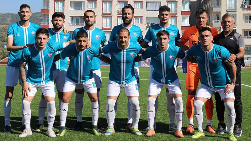 Viranşehir Belediyespor, Yayladağıspor'u 3-0 yenerek liderliğe yükseldi;