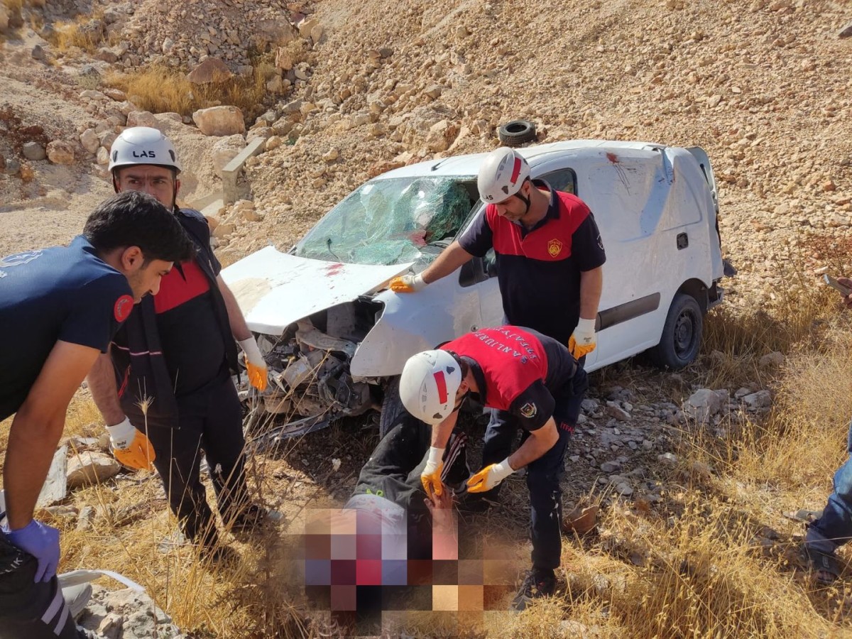 Urfa'da tek taraflı trafik kazası! 1 yaralı;