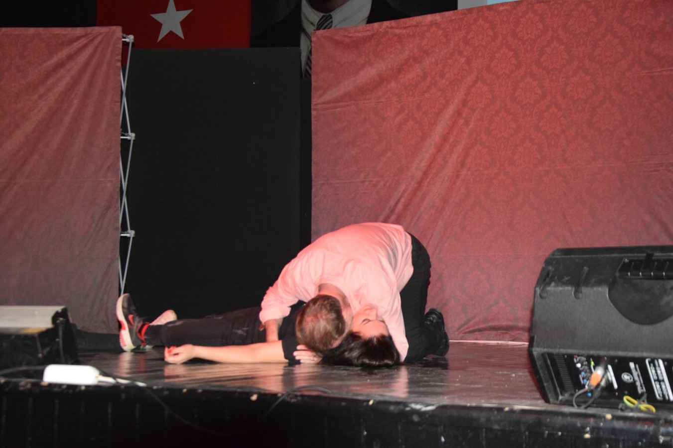 Viranşehir’de uyuşturucuyla mücadeleye tiyatro sahnesinde;