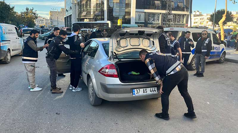 Şanlıurfa'da asayiş ve trafik uygulaması yapıldı;