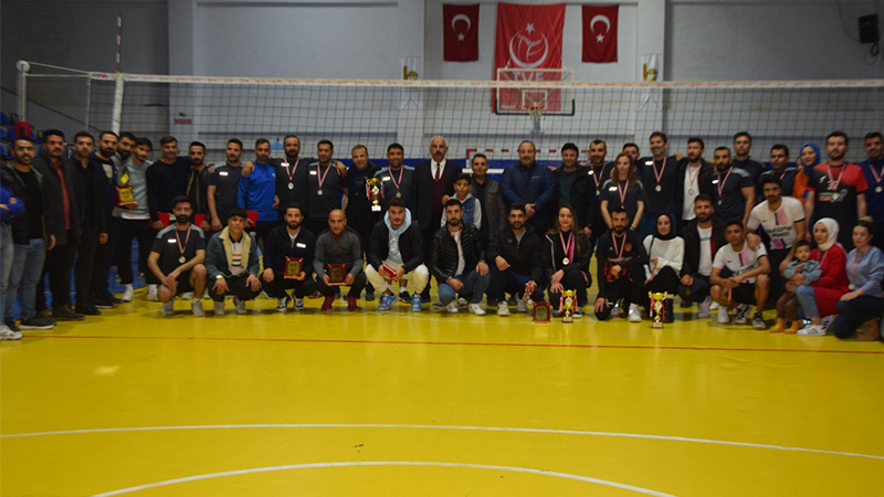 Viranşehir’de Öğretmenler Günü Voleybol Turnuvası sona erdi;