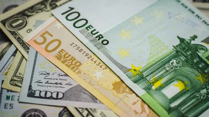 Dolar ve euro haftaya nasıl başladı?;