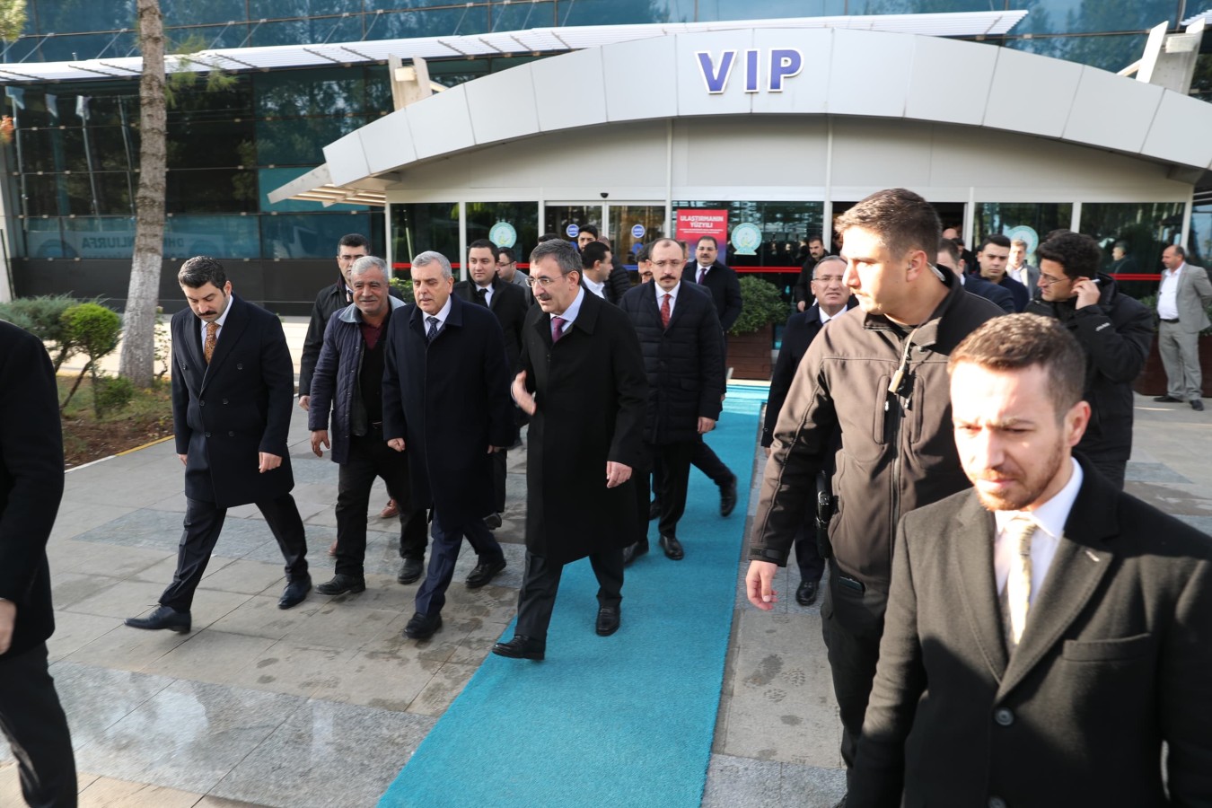 Cevdet Yılmaz ve milletvekilleri Halil Özcan’ın cenazesi için Urfa’da;