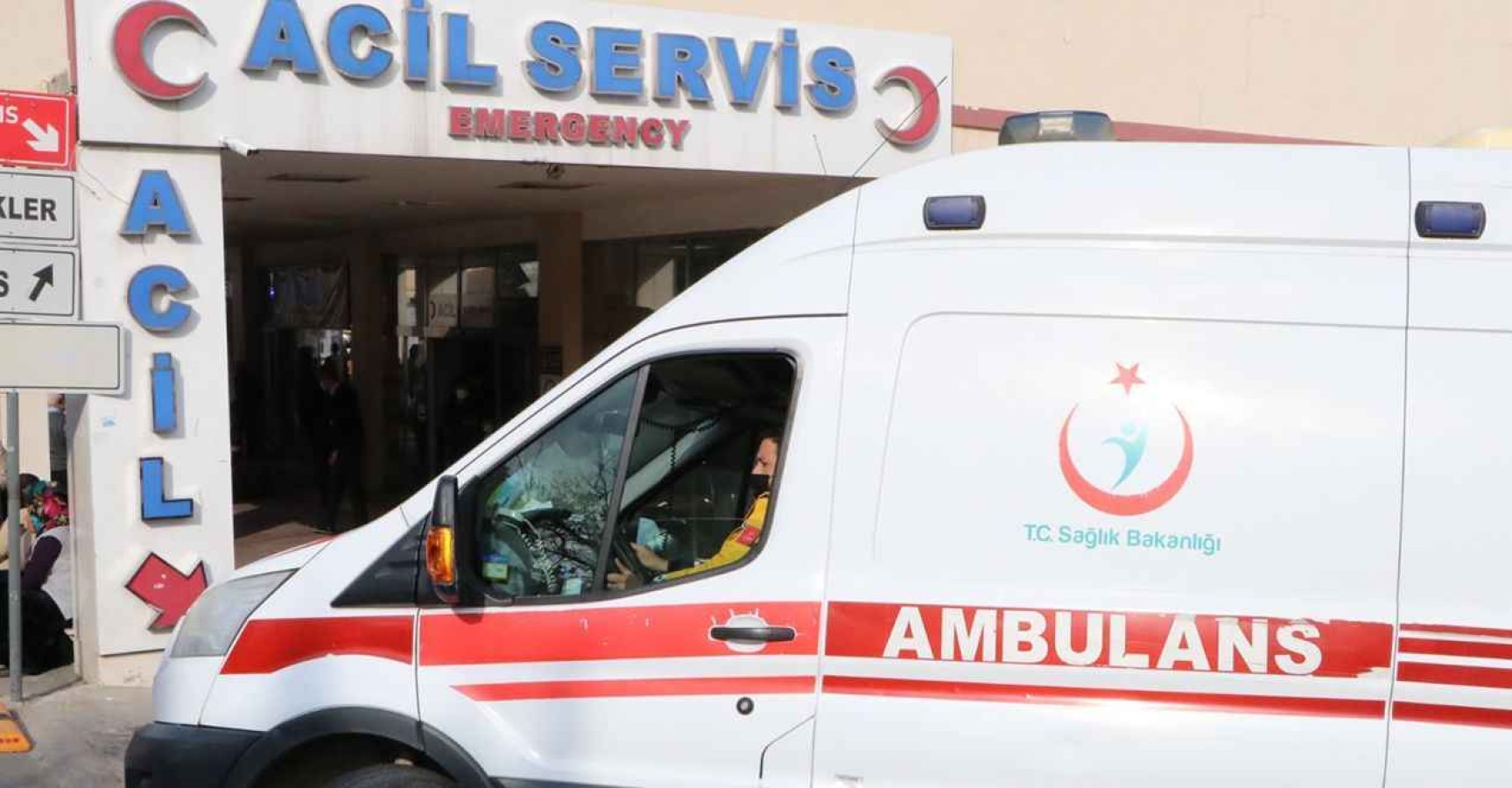 Şanlıurfa’da maddi hasarlı kaza: 2 yaralı;