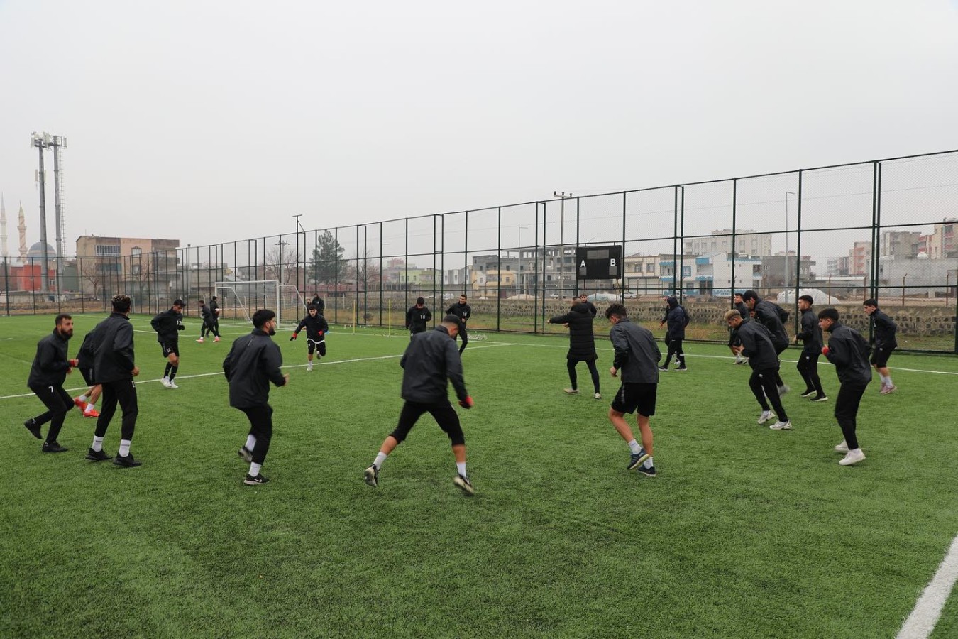 Viranşehir Belediyespor devre arası kampına başladı;