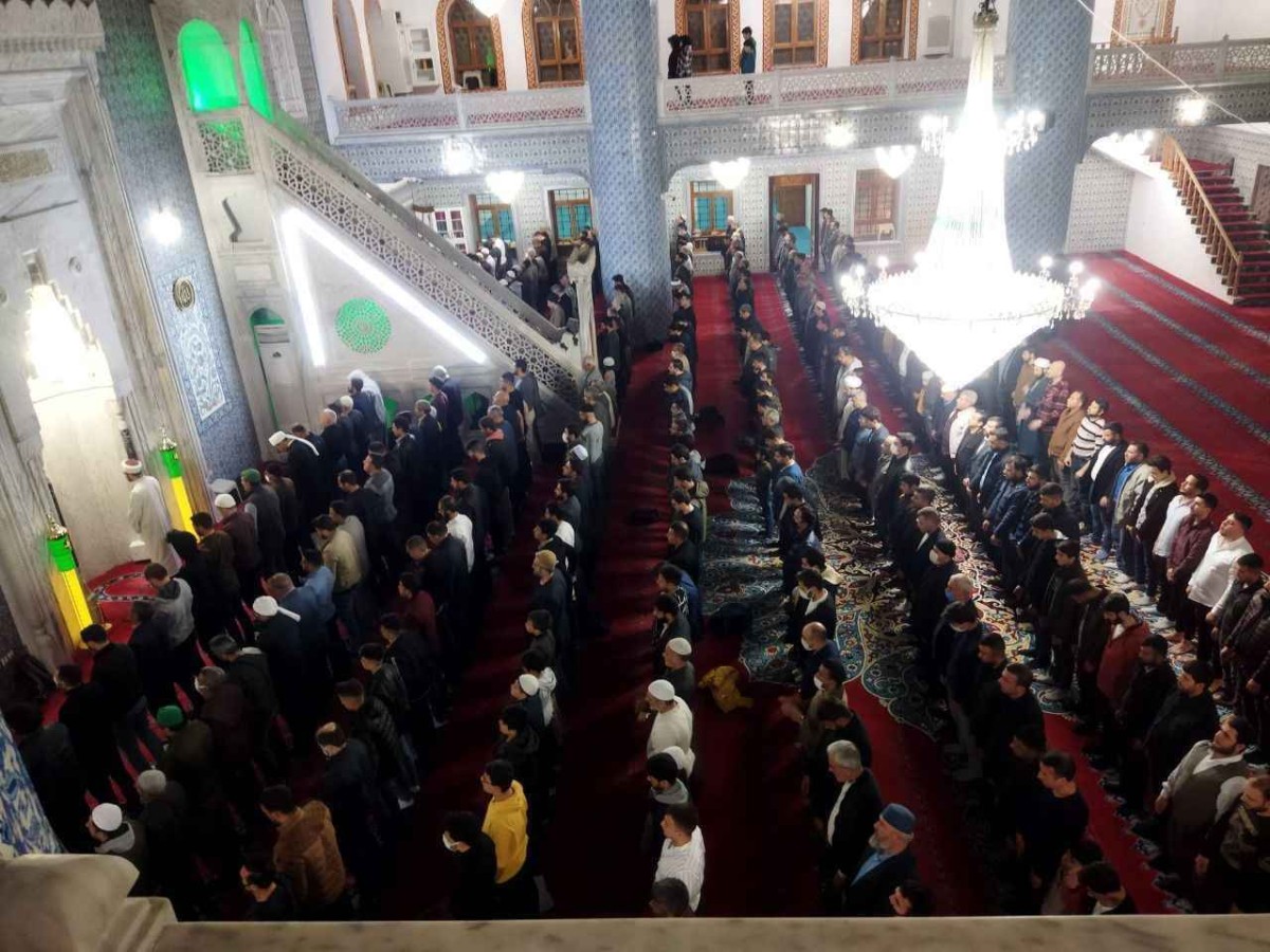 Şanlıurfa'da Ramazan'da hatimle teravih kılınacak camiler belli oldu!;