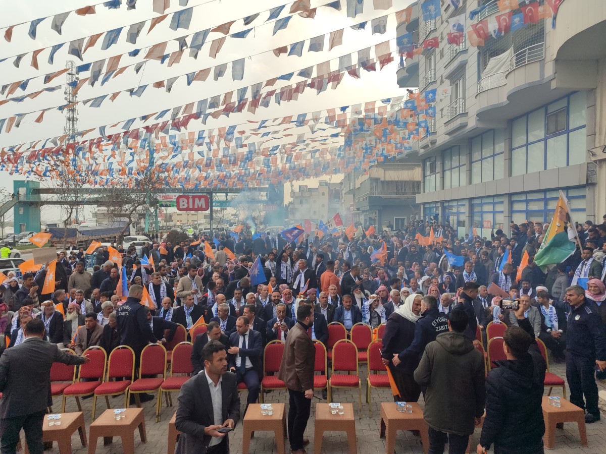 AK Parti Eyyübiye Seçim İrtibat Ofisi açıldı;