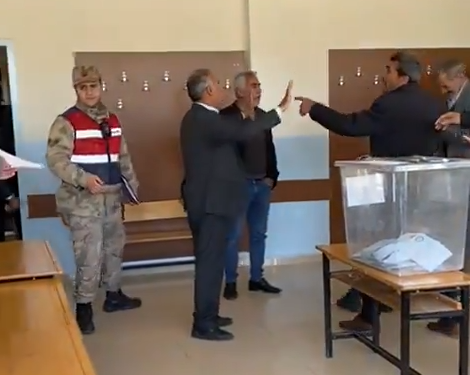 Halfeti’de blok oy iddiası sonrası kavga