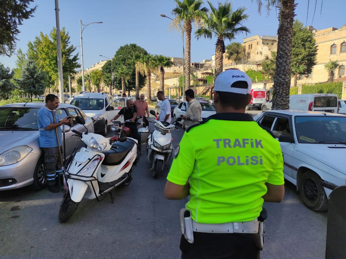 Şanlıurfa'da motosiklet sürücülerine sıkı denetim;