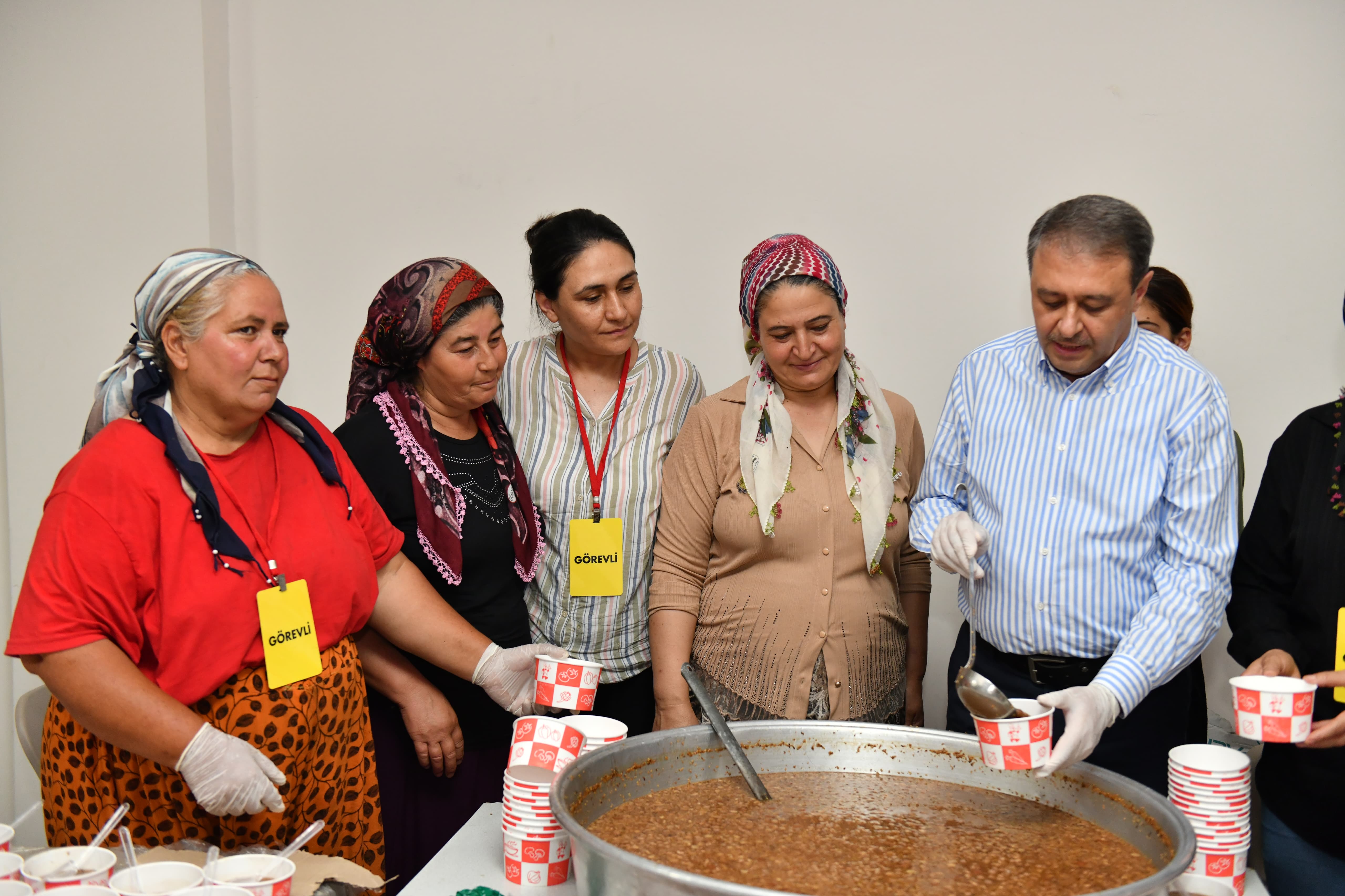 Vali Şıldak, aşure günü etkinliğine katıldı;